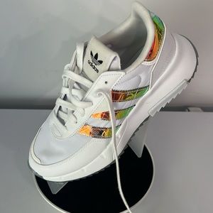 Adidas Retropy sneakers EUC Men’s 6.5 Ladies Size 8